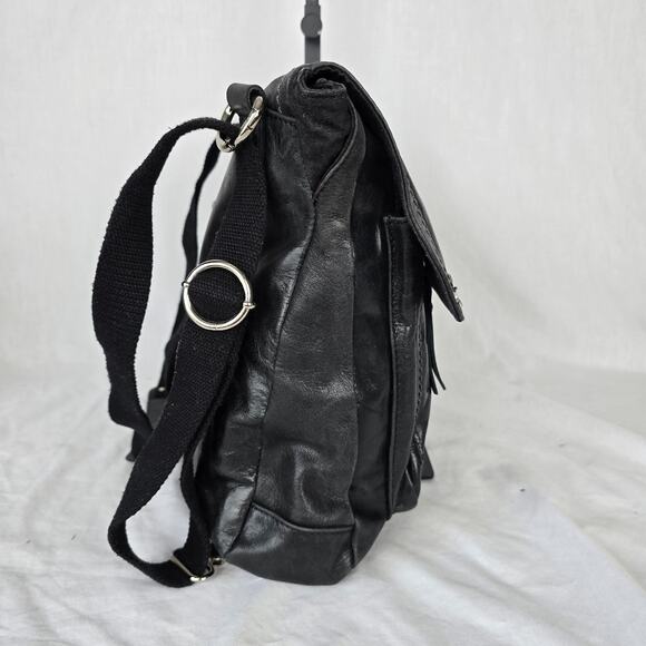 The Sak Aged Leather Shoulder Bag Black Saddle Backback Messenger Multi-Wear - Picture 11 of 16